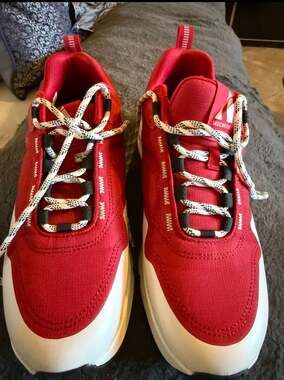 Skechers Uno Air-Cooled Memory Foam Sneakers Style 183015 Red